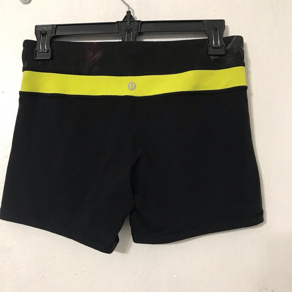 Lululemon short reversible size 6 - Picture 2 of 8